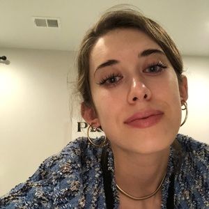 Meet your Posher, Genevieve